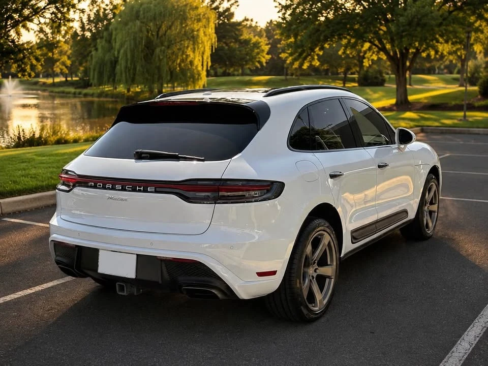 2023 Porsche Macan T - Image 5 of 19