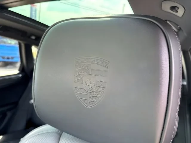 2023 Porsche Macan T - Image 11 of 20