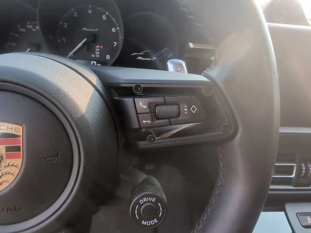 2023 Porsche Macan T - Image 16 of 20