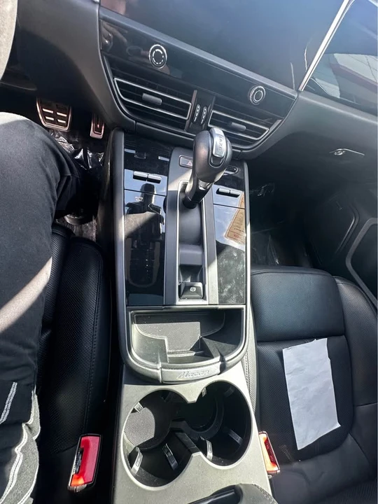 2023 Porsche Macan T - Image 6 of 9
