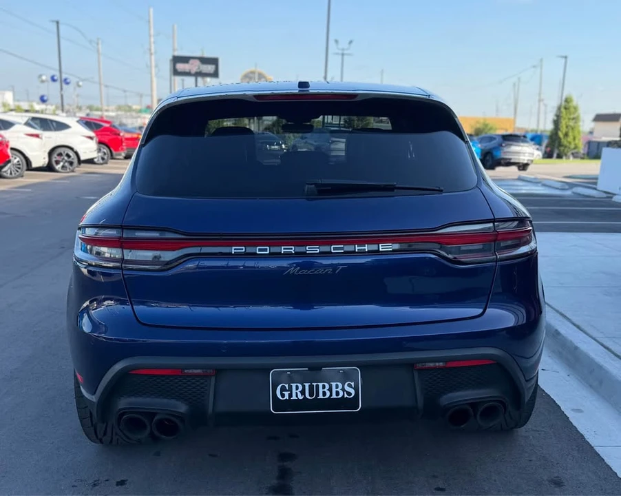2023 Porsche Macan T - Image 4 of 9