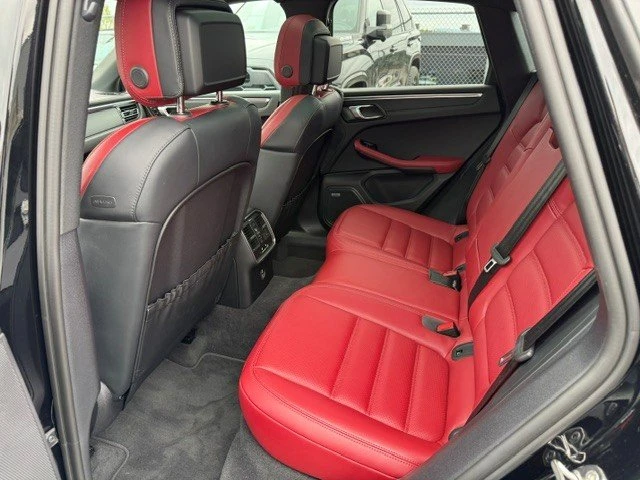 2023 Porsche Macan T - Image 12 of 19