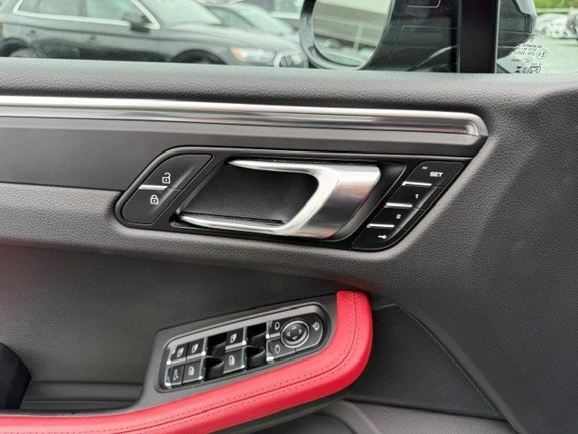 2023 Porsche Macan T - Image 9 of 19