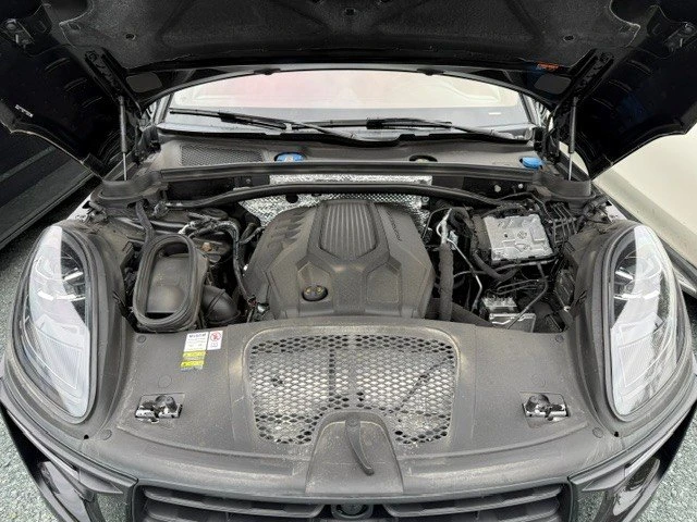 2023 Porsche Macan T - Image 19 of 19