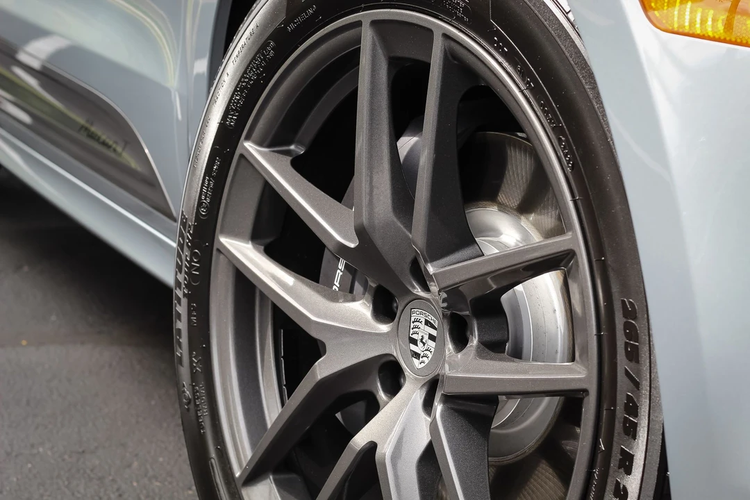 2023 Porsche Macan T - Image 6 of 21