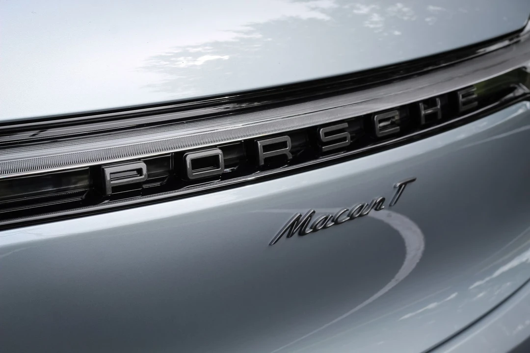 2023 Porsche Macan T - Image 10 of 21