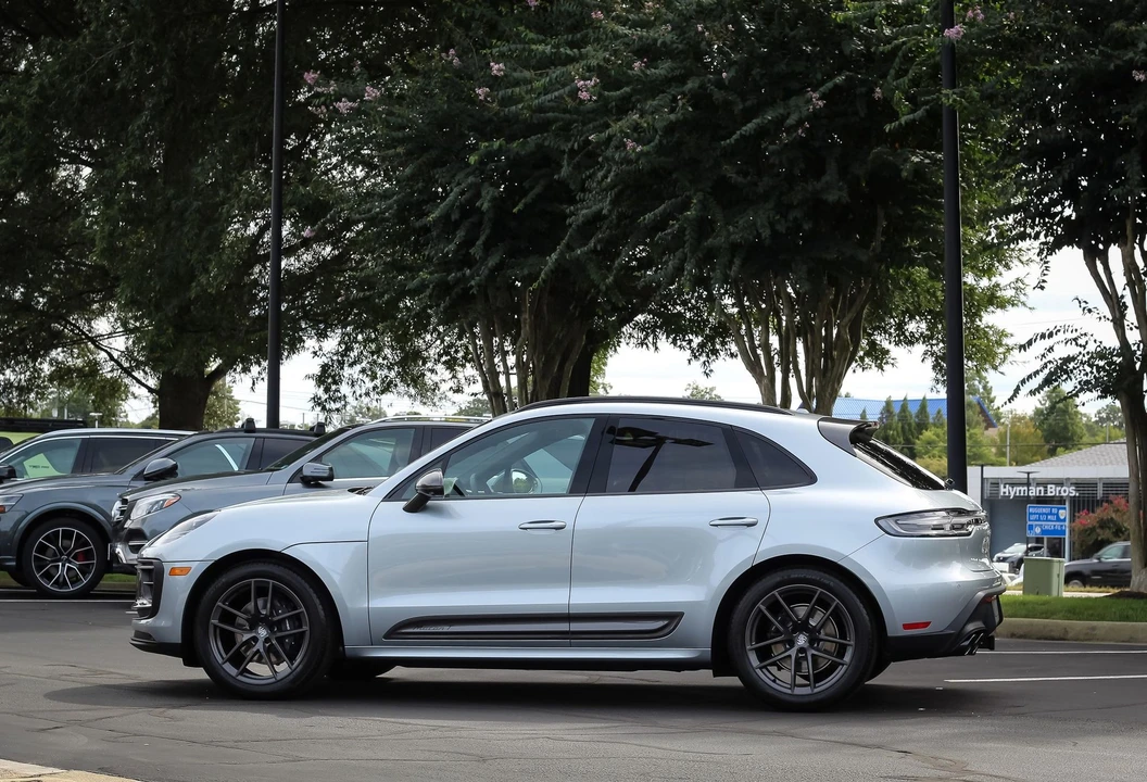 2023 Porsche Macan T - Image 3 of 21