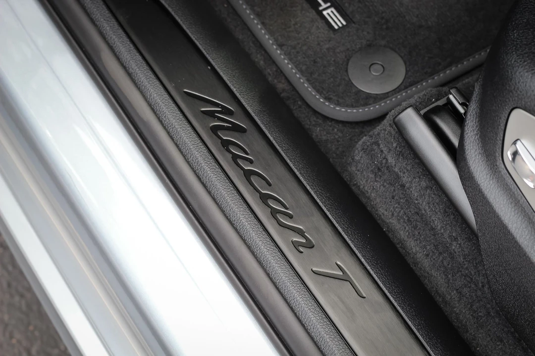 2023 Porsche Macan T - Image 12 of 21