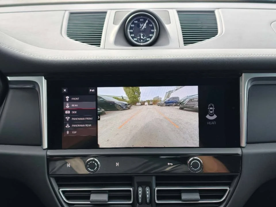 2023 Porsche Macan T - Image 8 of 10