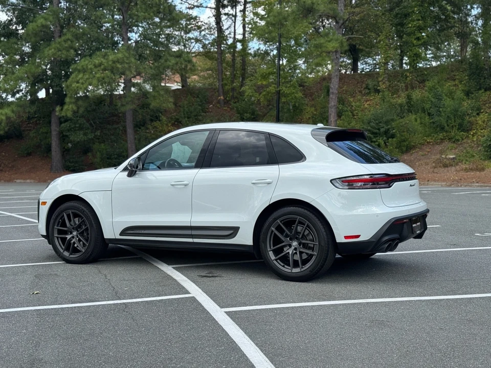 2023 Porsche Macan T - Image 7 of 12