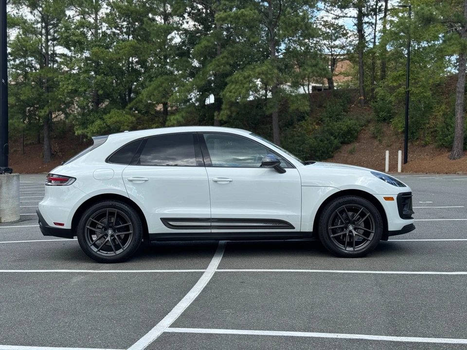 2023 Porsche Macan T - Image 14 of 21