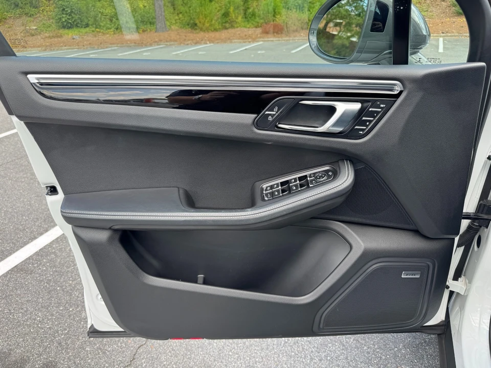 2023 Porsche Macan T - Image 20 of 21