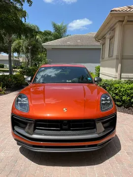2023 Porsche Macan T