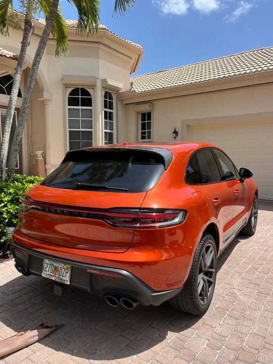 2023 Porsche Macan T - Image 4 of 9