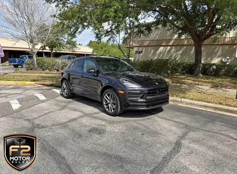 2023 Porsche Macan T Sport Utility 4D