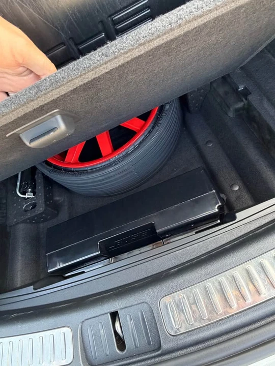 2023 Porsche Macan T - Image 7 of 16