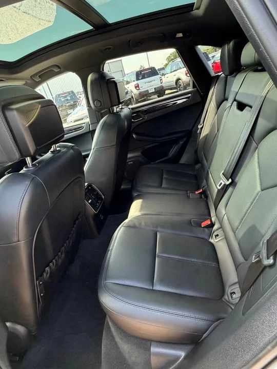 2023 Porsche Macan T - Image 8 of 16