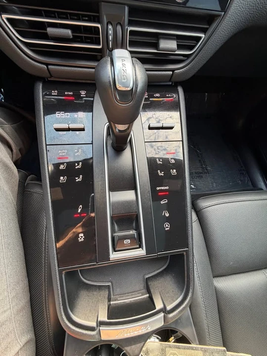 2023 Porsche Macan T - Image 16 of 16