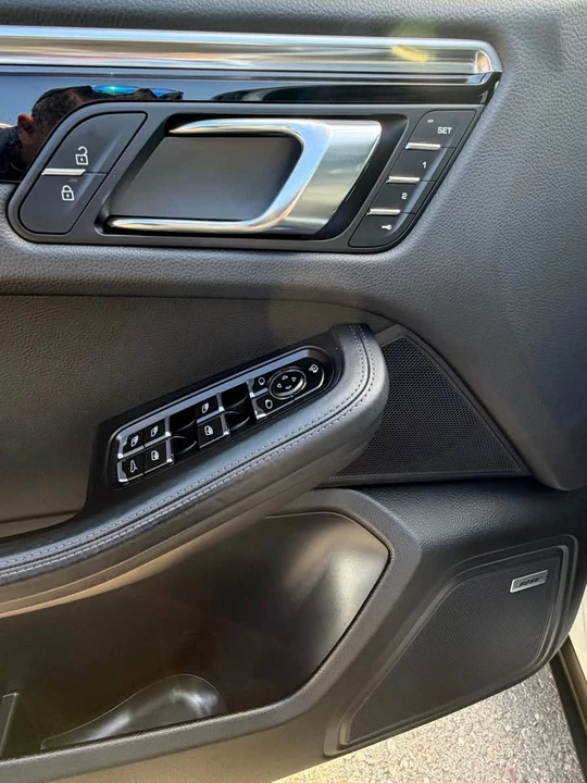 2023 Porsche Macan T - Image 10 of 16