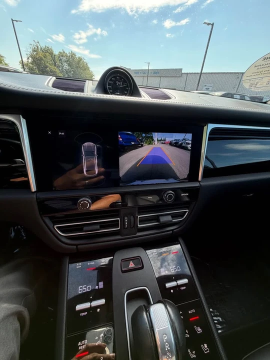 2023 Porsche Macan T - Image 15 of 16