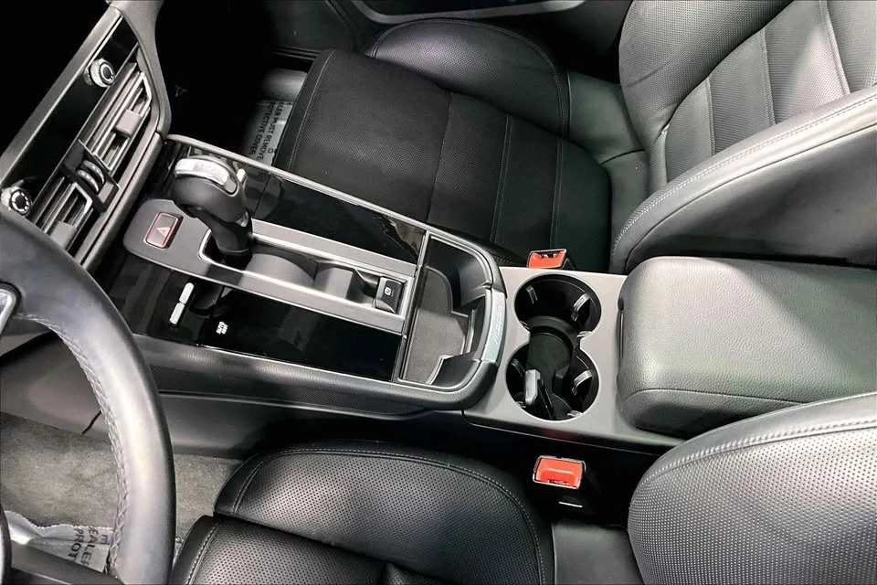 2023 Porsche Macan T - Image 14 of 20