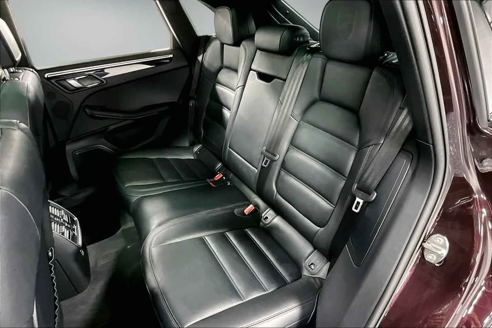 2023 Porsche Macan T - Image 16 of 20
