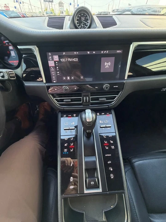 2023 Porsche Macan T - Image 9 of 9