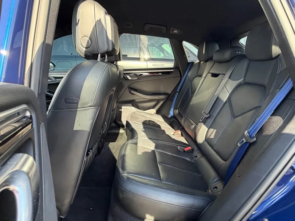 2023 Porsche Macan T - Image 6 of 9