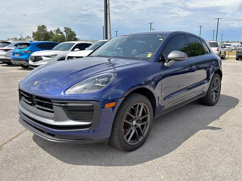 2023 Porsche Macan T Sport Utility 4D