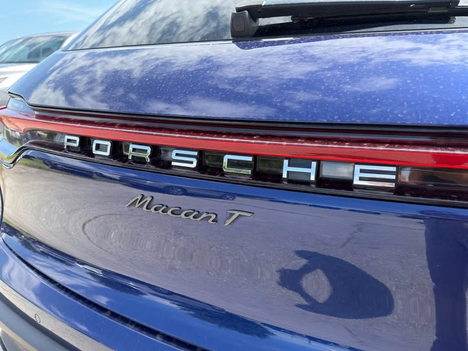 2023 Porsche Macan T - Image 4 of 10