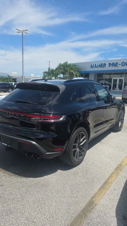 2023 Porsche Macan T - Image 6 of 20