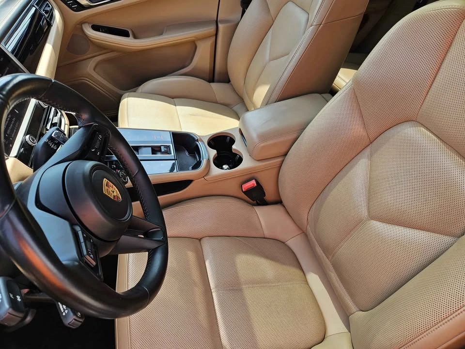 2023 Porsche Macan T - Image 13 of 16
