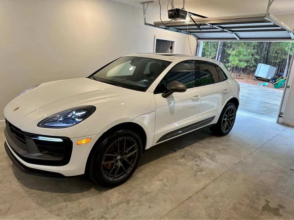 2023 Porsche Macan T - Image 10 of 15