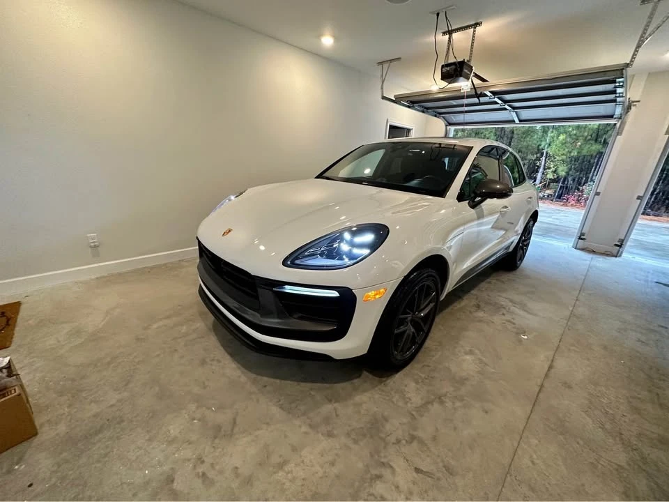 2023 Porsche Macan T - Image 5 of 15