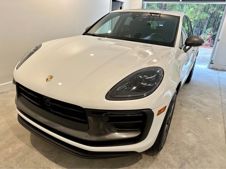 2023 Porsche Macan T - Image 13 of 15