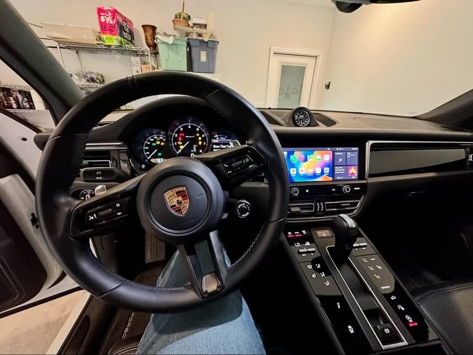 2023 Porsche Macan T - Image 4 of 15