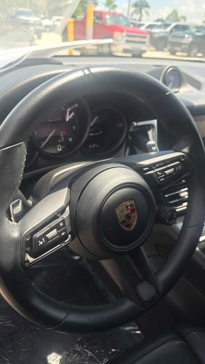2023 Porsche Macan T - Image 14 of 20