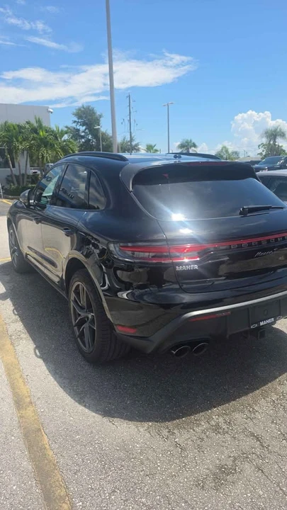 2023 Porsche Macan T - Image 16 of 20