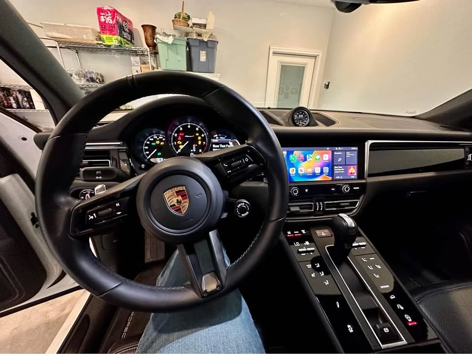 2023 Porsche Macan T - Image 7 of 15