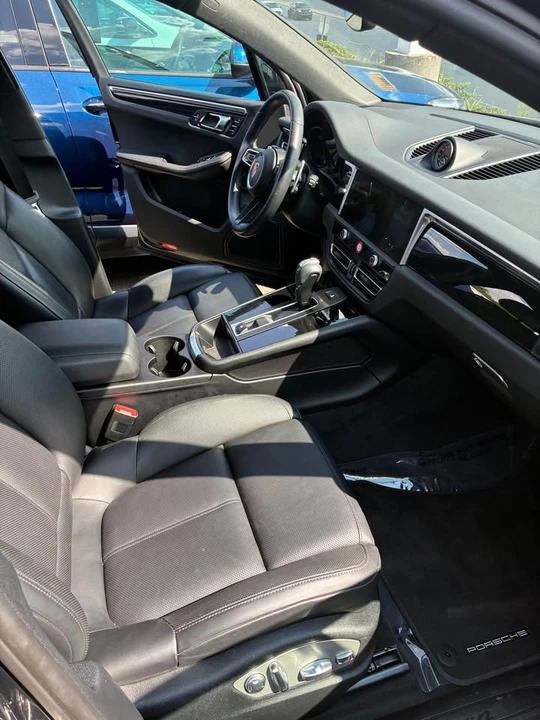 2023 Porsche Macan T - Image 8 of 9
