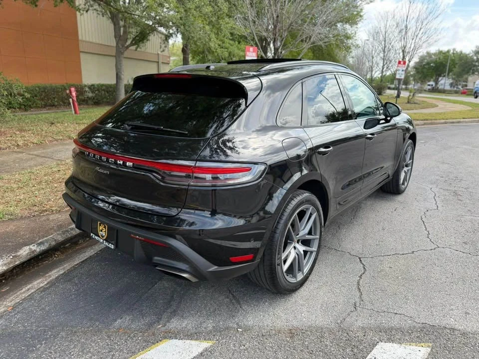 2023 Porsche Macan T - Image 4 of 12