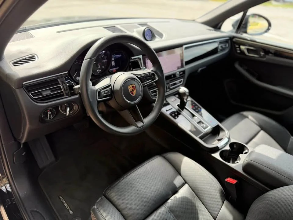 2023 Porsche Macan T - Image 12 of 18