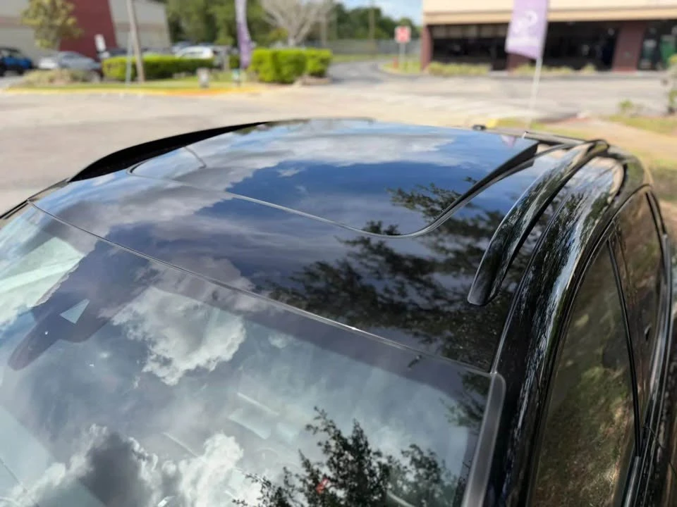 2023 Porsche Macan T - Image 11 of 18