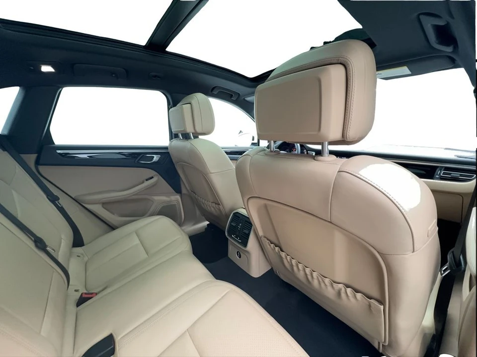 2023 Porsche Macan T - Image 28 of 31
