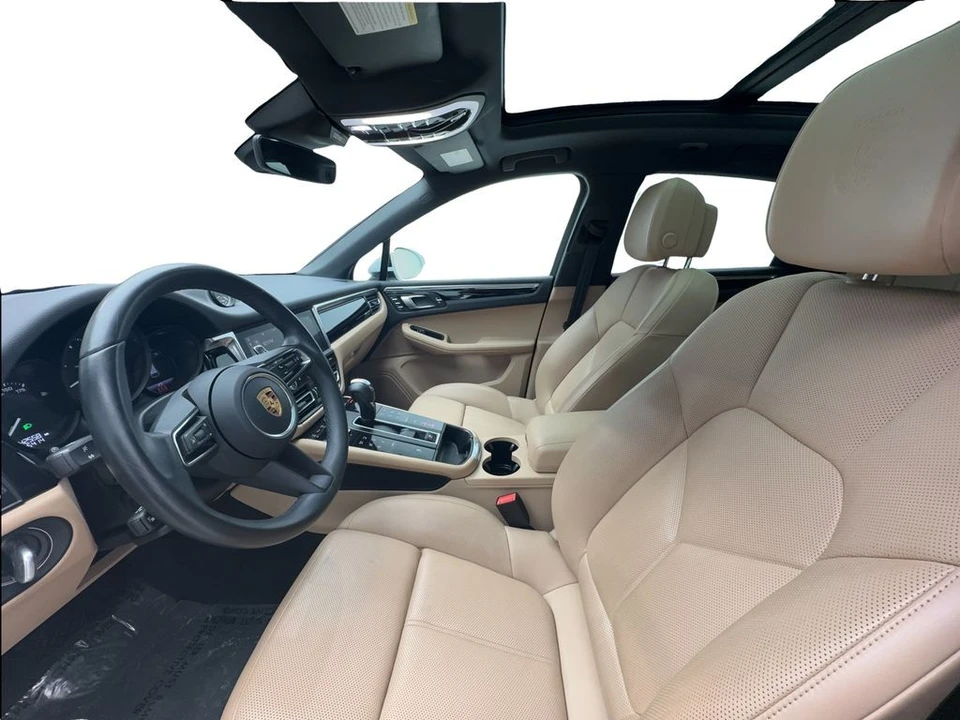 2023 Porsche Macan T - Image 20 of 31