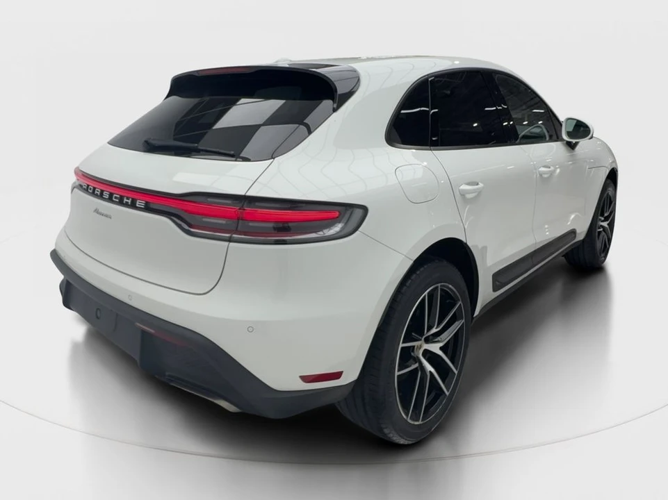 2023 Porsche Macan T - Image 7 of 31