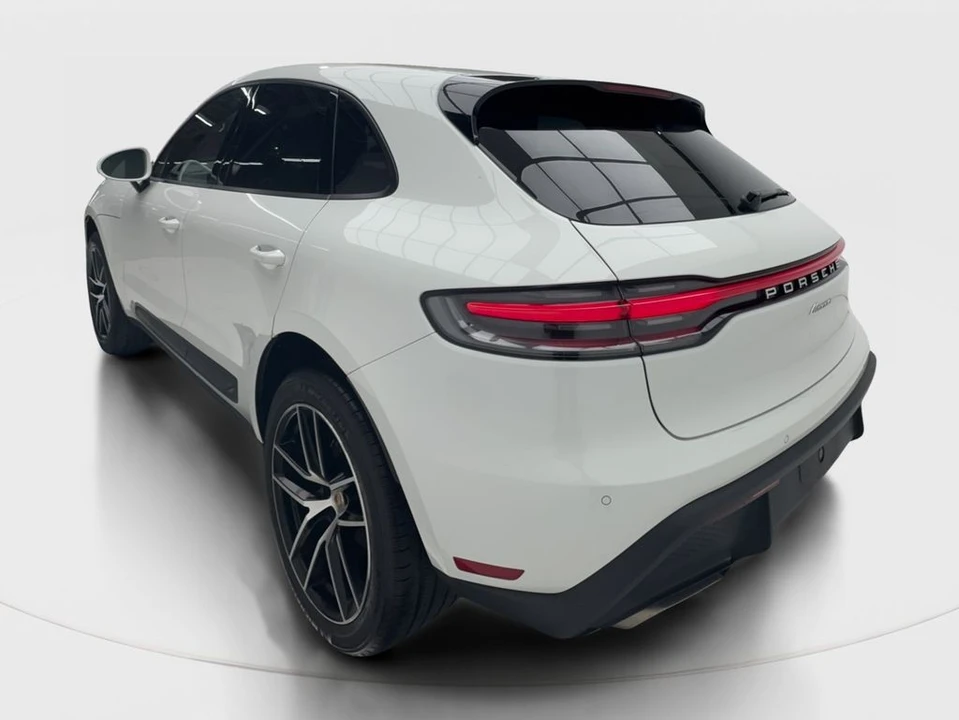 2023 Porsche Macan T - Image 10 of 31