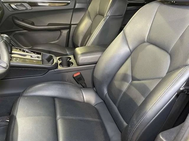 2023 Porsche Macan T - Image 5 of 5