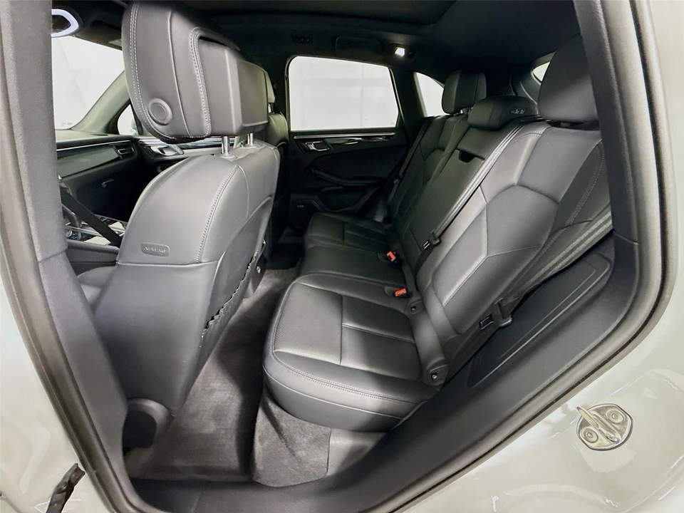2023 Porsche Macan T - Image 20 of 31