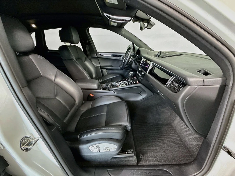 2023 Porsche - Image 7 of 26